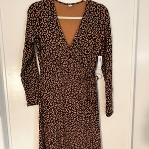 Old navy wrap dress. Tags.